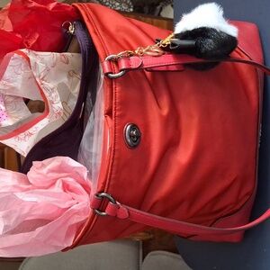 TODAYS SPECIAL COACH LARGE TOTE FILLED WITH COACH & MORE ITEMS!